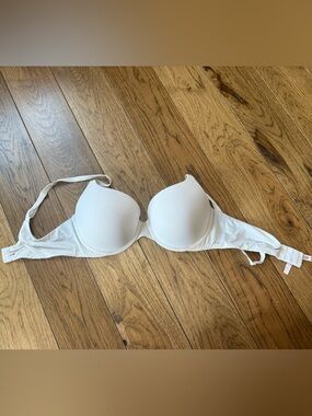 Victoria's Secret White Padded Underwire Bra